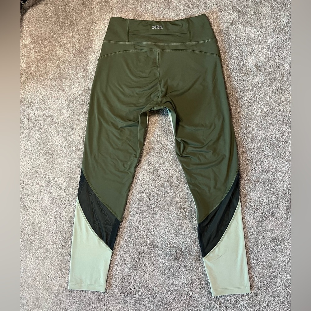 Victoria’s Secret PINK Ultimate Featherweight Leggings - Picture 2 of 9